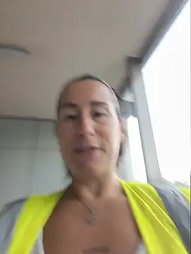 Bichota85 - Escupir tetas+ 3 videos LT