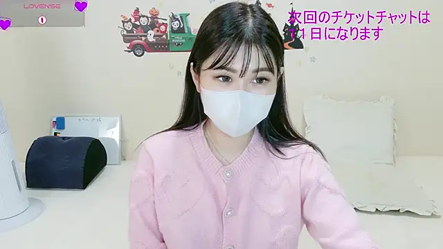 Mila_Velvet_LIVE