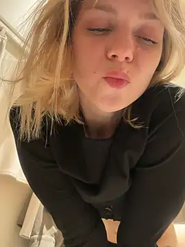 ValenciaShock - SPANK MY WET PUSSY