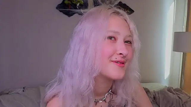 Muffin_Mia - top off+shake boobs 🐇