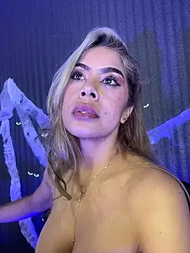 Nikitherose - Footjob!