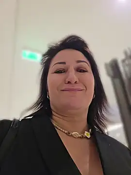 ZhenjaPoledance - Show tits