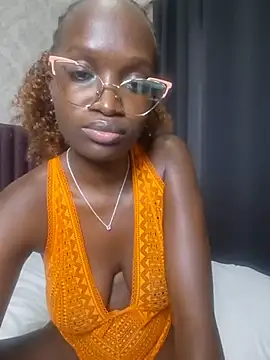 AmaraNyla - let me drip all over your chin 💦💦