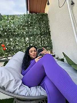 FeetVibe - Both soles up for inspection 🔥