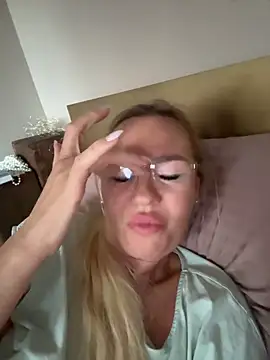 Michele_nolimi - show boobs