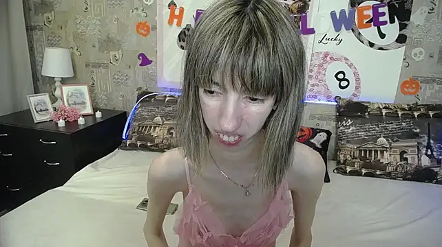Unusual_G - topless 10min