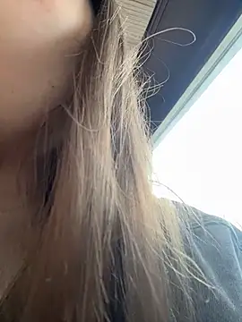PumaShyXD - TAKE OFF PANTIES RIGHT IN THE CAFE