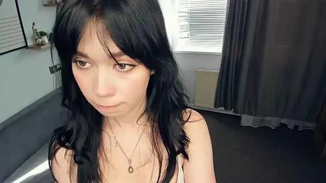 GwynBelous - I will show you my panties!