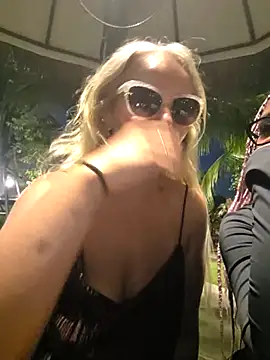 Anvessra - Show Tits