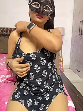 Summer_beach_ - Oily on boobs 👅