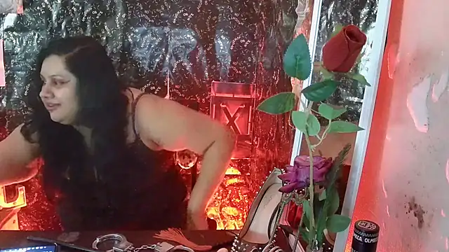 GoddessLorenaHotQueen - B.Day Spoils 🎈Oct 11th🎉