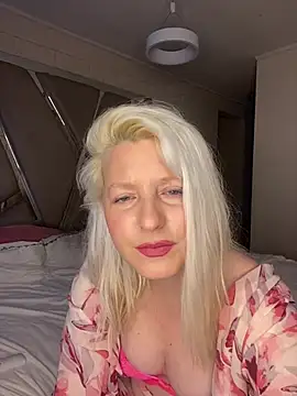 VictoriaQueenVip18 - Ayúdame a cumplir mi primera meta