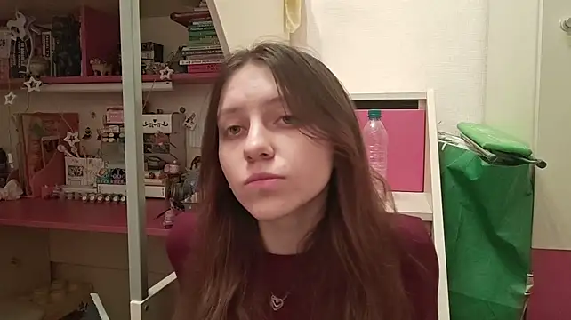 AlaynaVisaya - to change my outfit