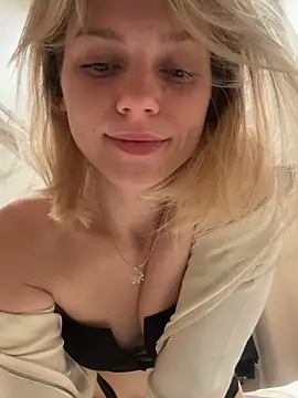 ValenciaShock - SPANK MY WET PUSSY
