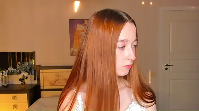 RethaDew - playing with my hair<3