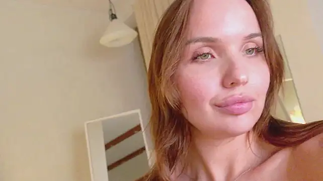 Kamilla_sexxxsirens - welcome kissing