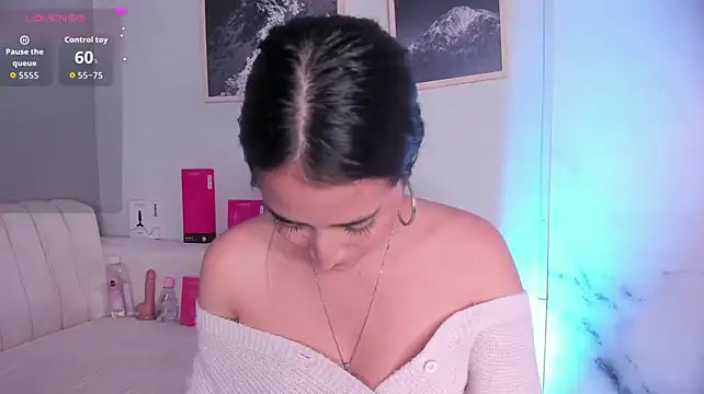 Lara_madisson - 🔥Bounce boobs with oil 🔥pinch nipples
