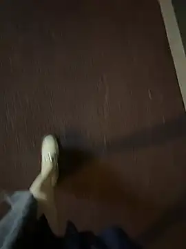 CiCi9 - 🦌园长火锅店裸下半身