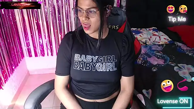 SweetAlmaa - show tits and slap hard