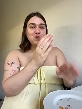 SuzieMurray - Show boobs