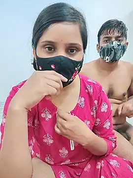 Your___Riya - Flash pussy in public 😘🥰🥰