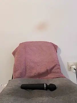 AmaliaMarkova_ - last tipper wins surprise video 🎁