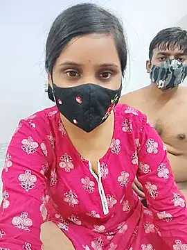 Your___Riya - Flash pussy in public 😘🥰🥰
