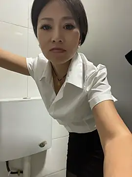 Lipinger - 实现丝袜自由