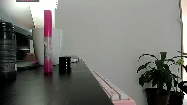 Karenarango - SUCK A BIG DILDO