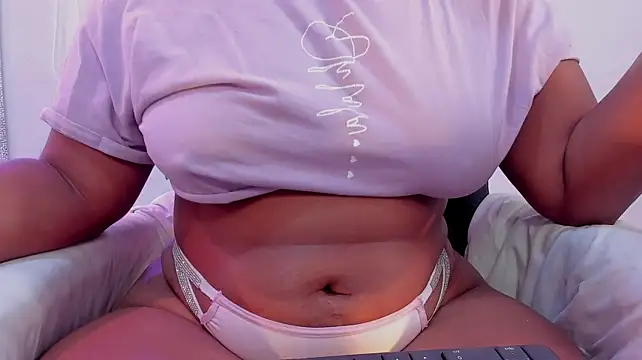 Mia_rouxx1 - Red ass in Doggystyle+ Fingers pussy