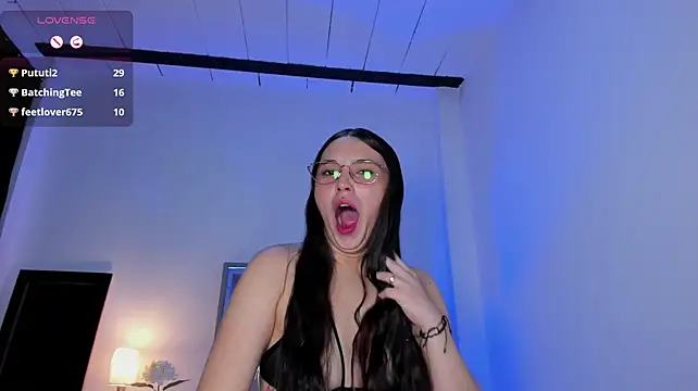 Ice_grace - Naked and rub pussy close up😍😈