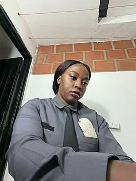 CiaraEbony - ♥ big squirt in front of my boss ♥