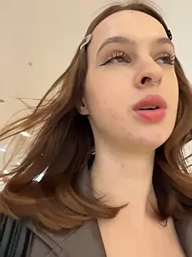 Outdorable - Publicy open boobs in mall