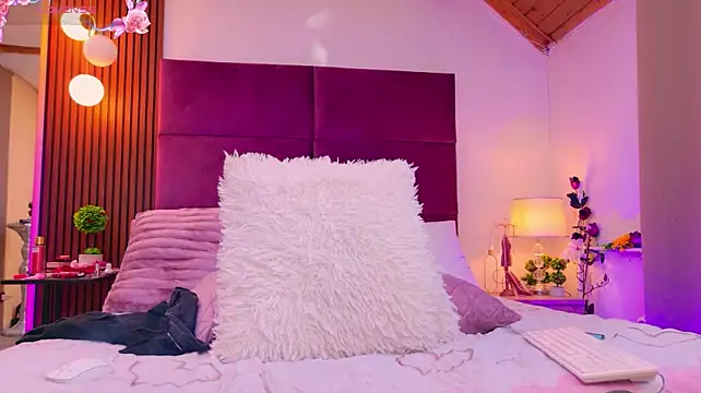 VanessaAngel - Teasing ym ass