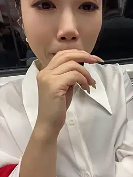 YummyLoveYou - 口交大鸡吧一分钟