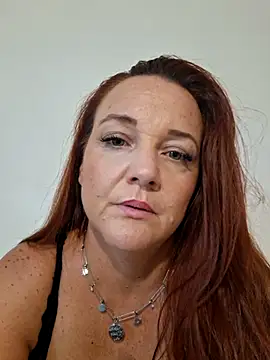 Ladelicieuse2b - Le jaune video cam sexy