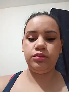 NahomyEvans