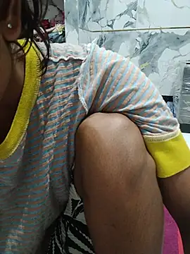 Sexy_Naina7