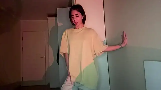 JessiaRuezga - squeeze my beautiful tits ♥