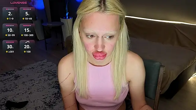 Luna_Beverly - doggy position 3 mins