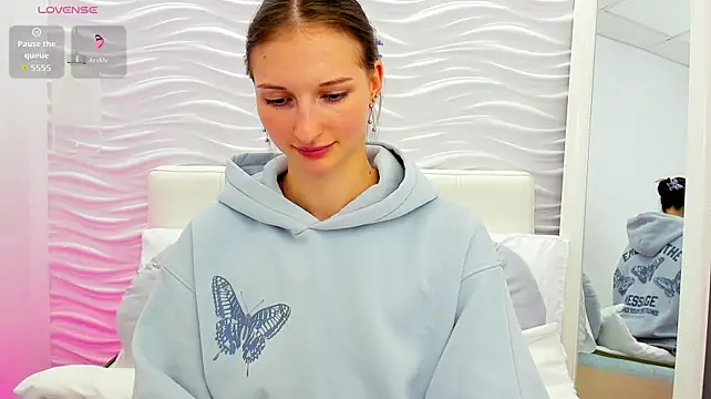ElysRose - take off some of one's clothes