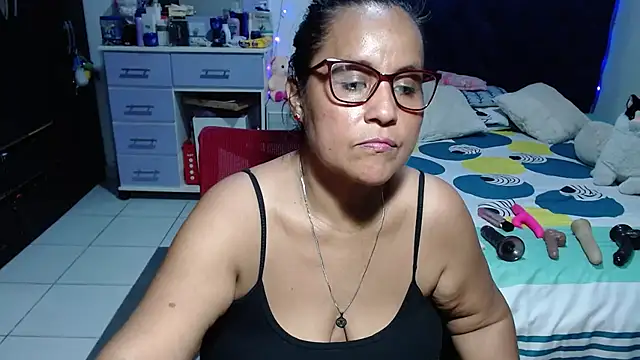 Pervert_mommy_ - undress me honey to masturbate
