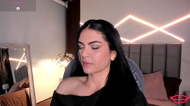 Veronicalanx1