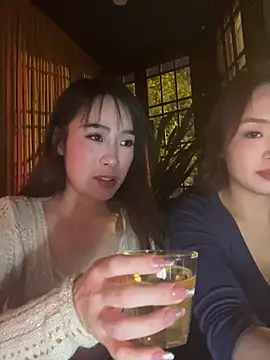 CiCi9 - 🦌园长户外舔闺蜜奶