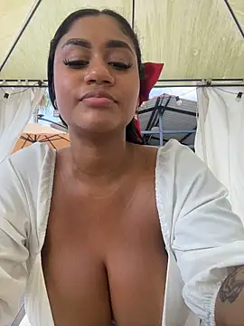 NayTorres - FUCK MY PUSSY WITHOUT THONG IN PUBLIC