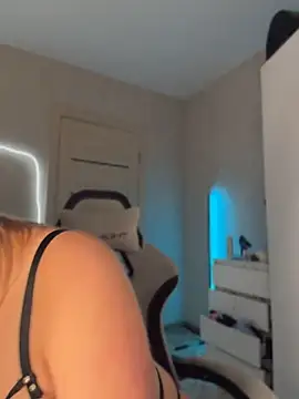 Mila-milm - DILDO IN PUSSY