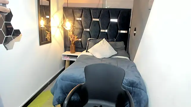 Alanna_Thompson_ - SPANKING X5 IN MY ASS 🍑😏