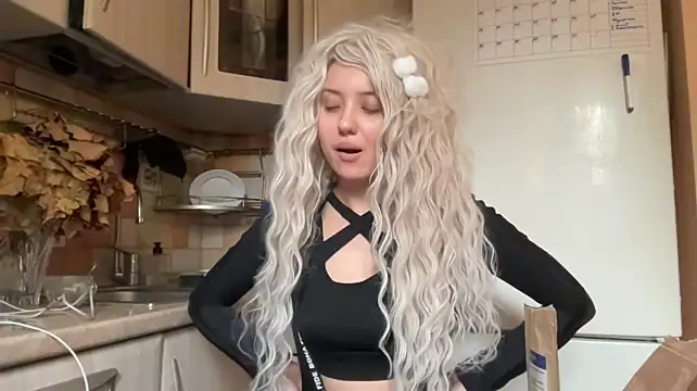 Yeniferyyyy - tease my tits❤️