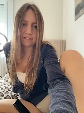 Sashabunny - BUTTPLUGG, BJ AND RIDE DILDO AND CUM🔥🍾