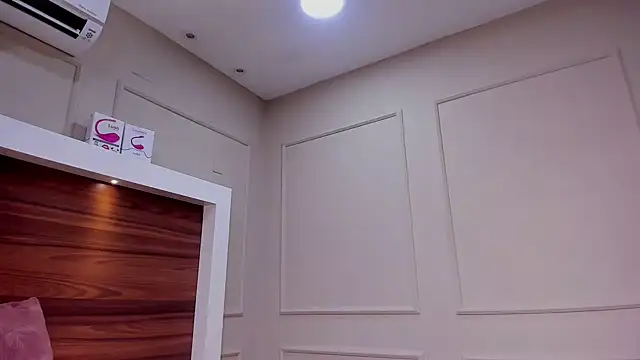 AriadnaHarper - flash ass